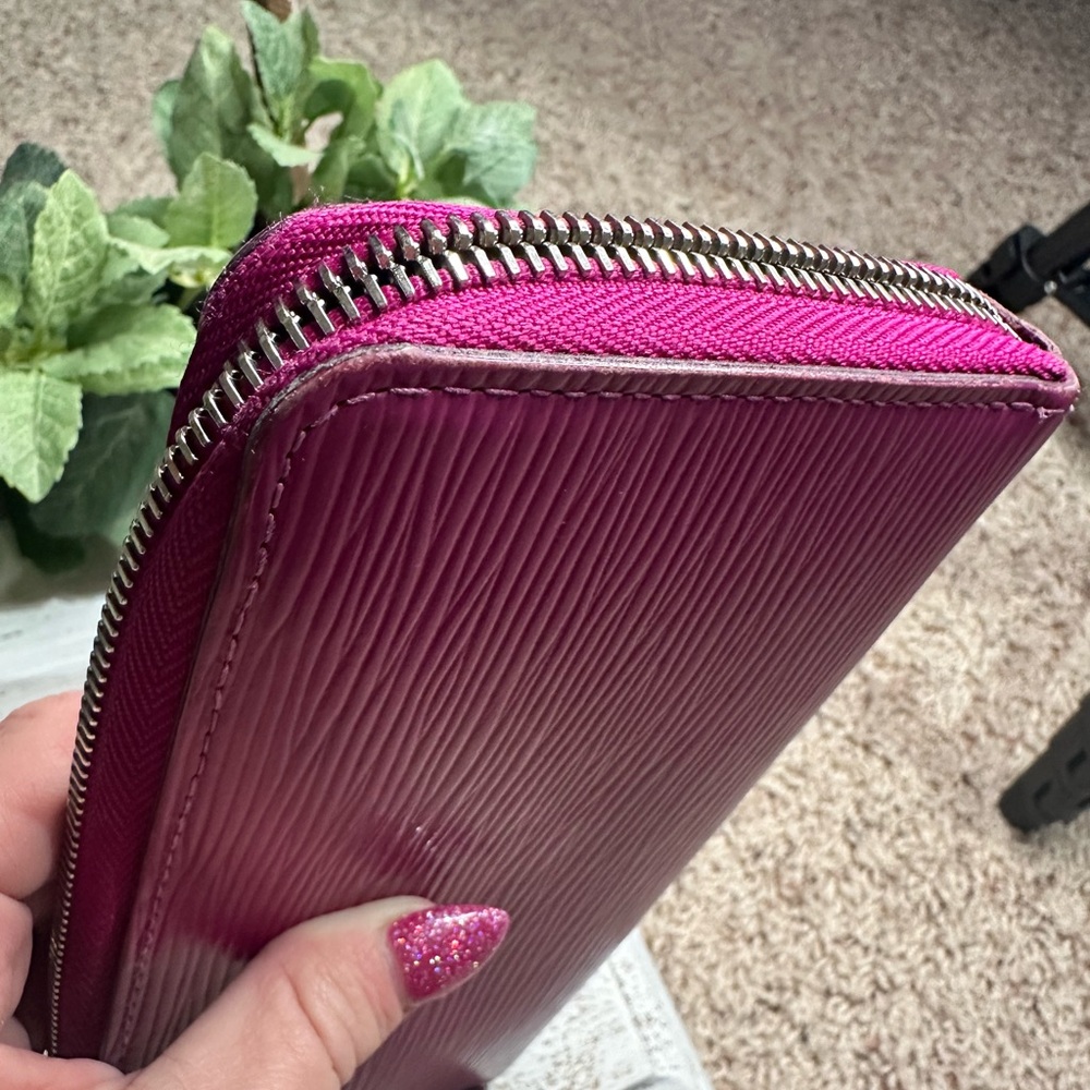 Louis Vuitton Fuchsia Wallet - Picture 11 of 13